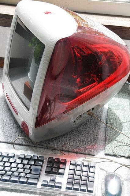 iMac-ruby-2000-model